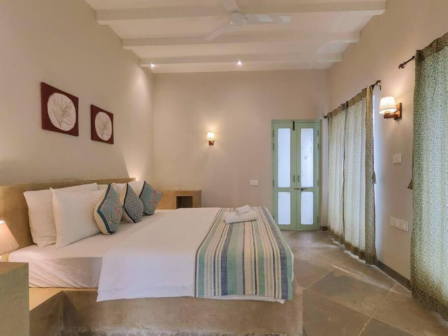 Barcelona Villas At Love Story Siolim- 3Bhk Private Pool Villas Екстериор снимка