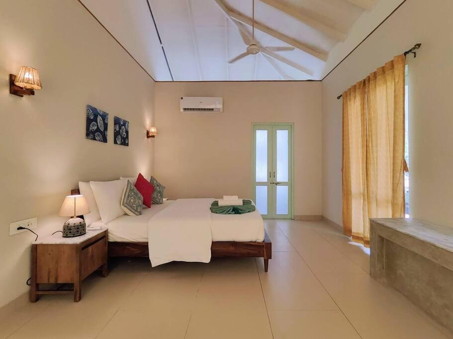 Barcelona Villas At Love Story Siolim- 3Bhk Private Pool Villas Екстериор снимка