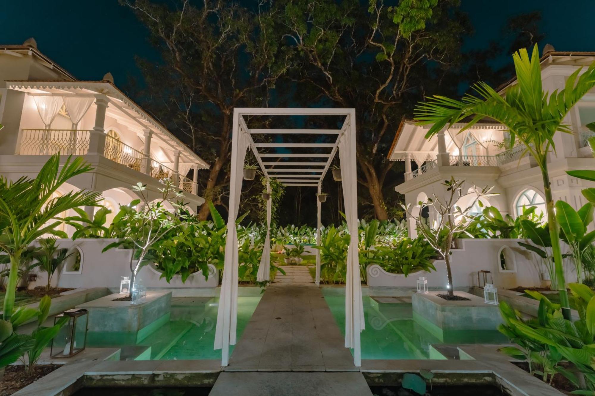 Barcelona Villas At Love Story Siolim- 3Bhk Private Pool Villas Екстериор снимка